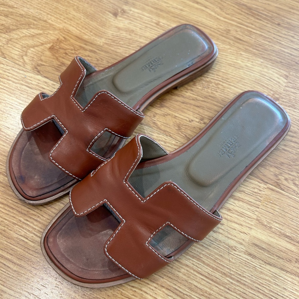 Women’s Hermés brown Oran sandals size 6 very used